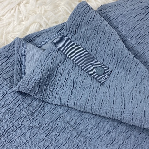 Lululemon Vinyasa Scarf *Crinkle Chambray - Picture 4 of 5